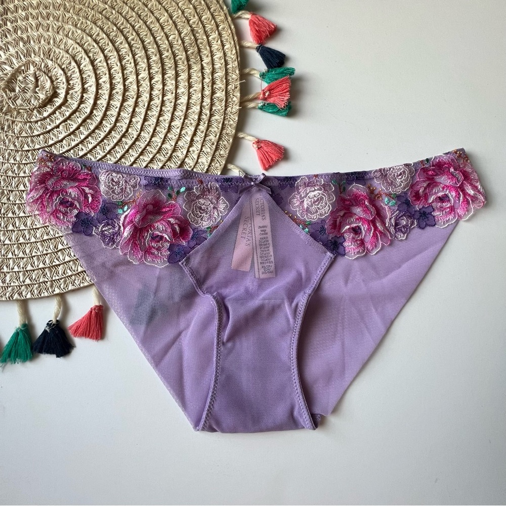 Victoria's Secret Dream Angels Floral Embroidery Cheekini Panty Purple M NEW